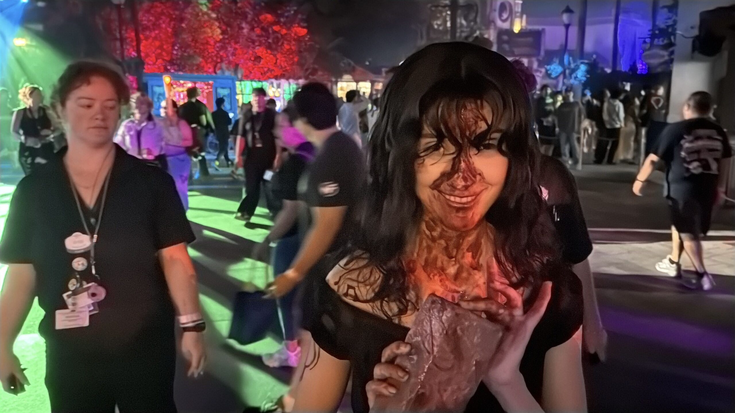PHOTOS, VIDEO: Nikki From ‘Obsession’ Stalks the Streets of Universal Studios Hollywood Halloween Horror Nights 2026