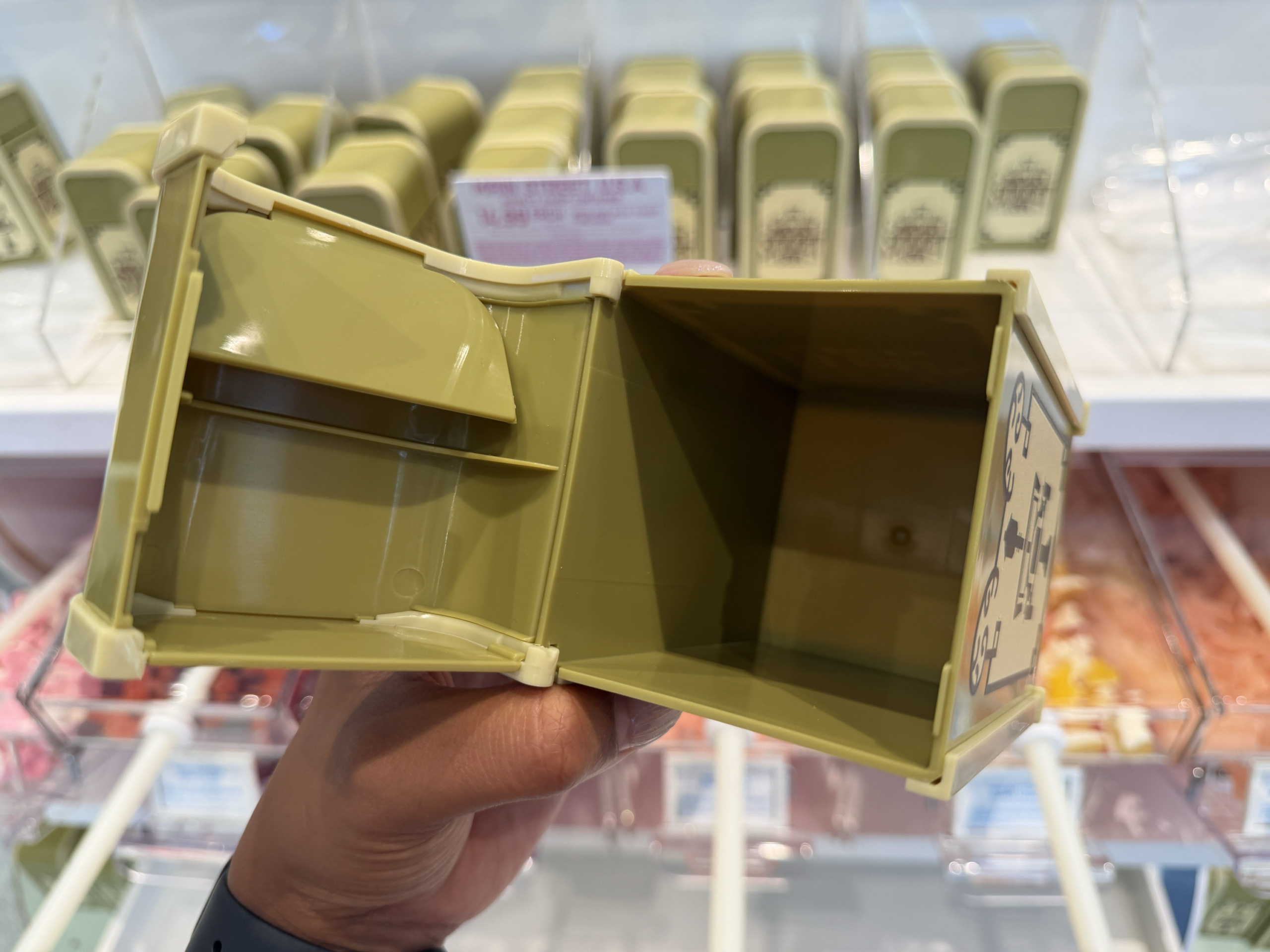 Disney Wonderful World of Sweets in the Downtown Disney District is now offering bulk candy by the bag, plus a Main Street, U.S.A. trash can tin.
