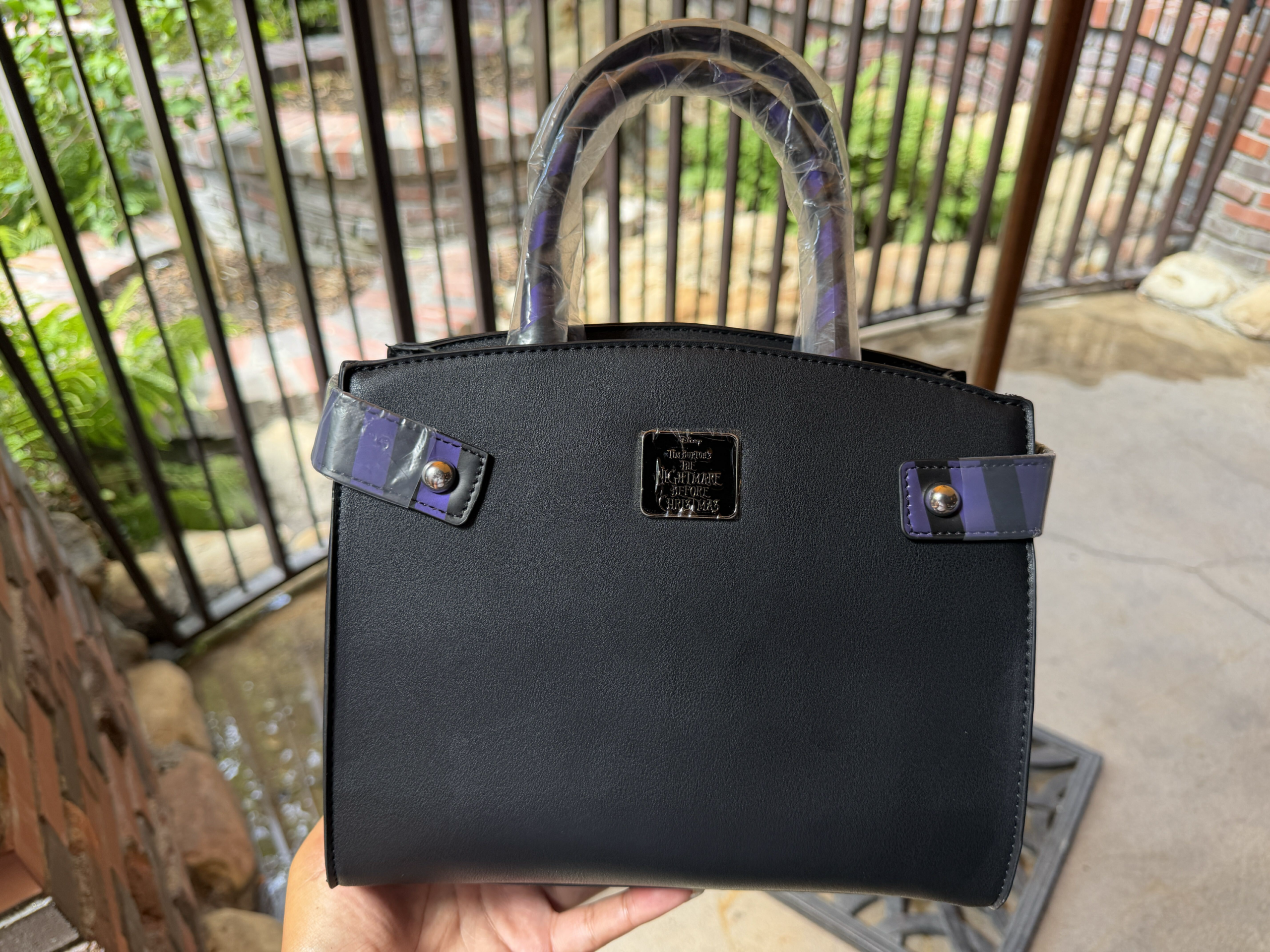 A new The Nightmare Before Christmas handbag has arrived at Disneyland Resort. 
