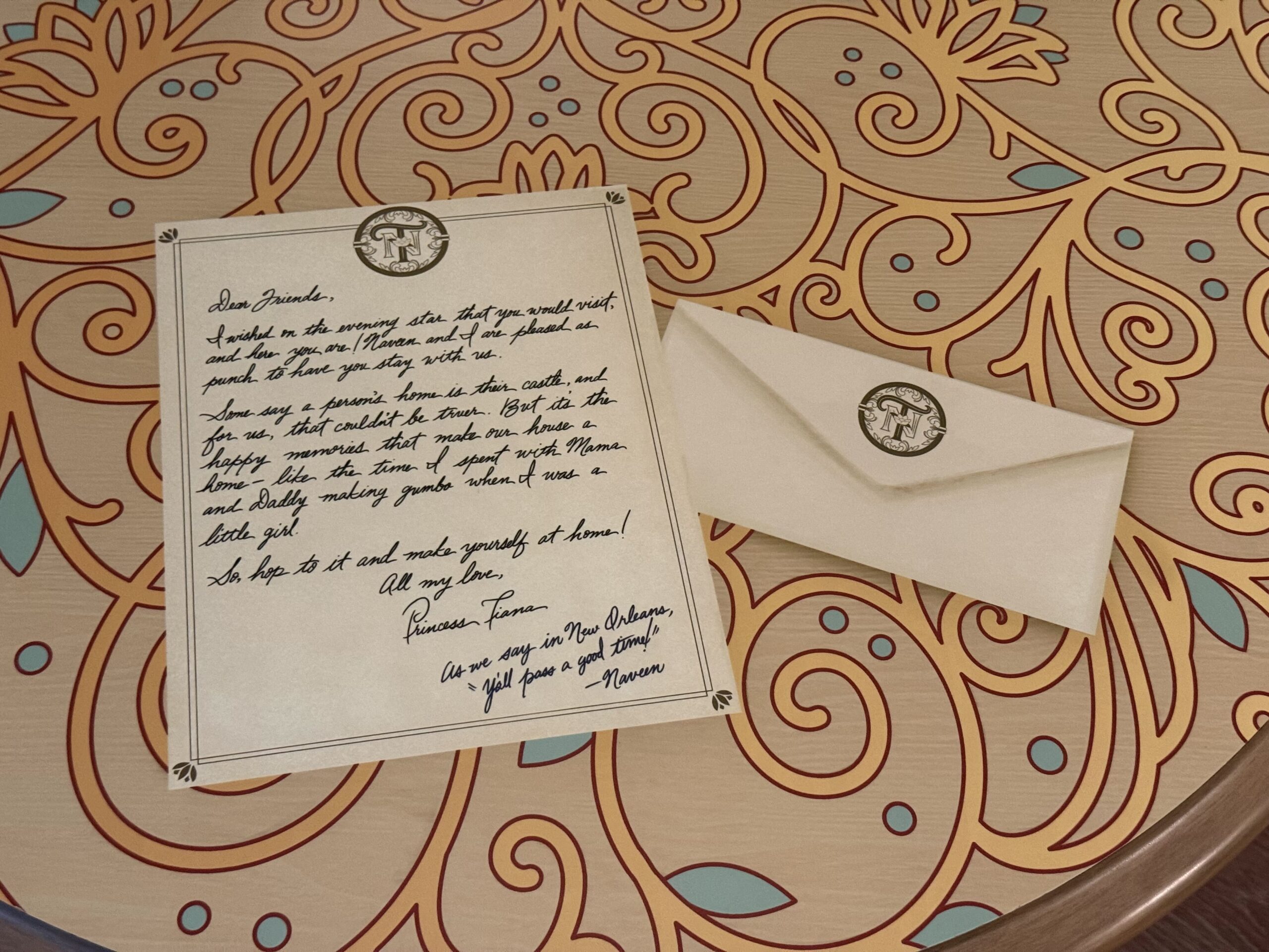 PHOTOS, VIDEO: Tour the Redesigned Royal Guest Room at Disney’s Port Orleans Resort – Riverside