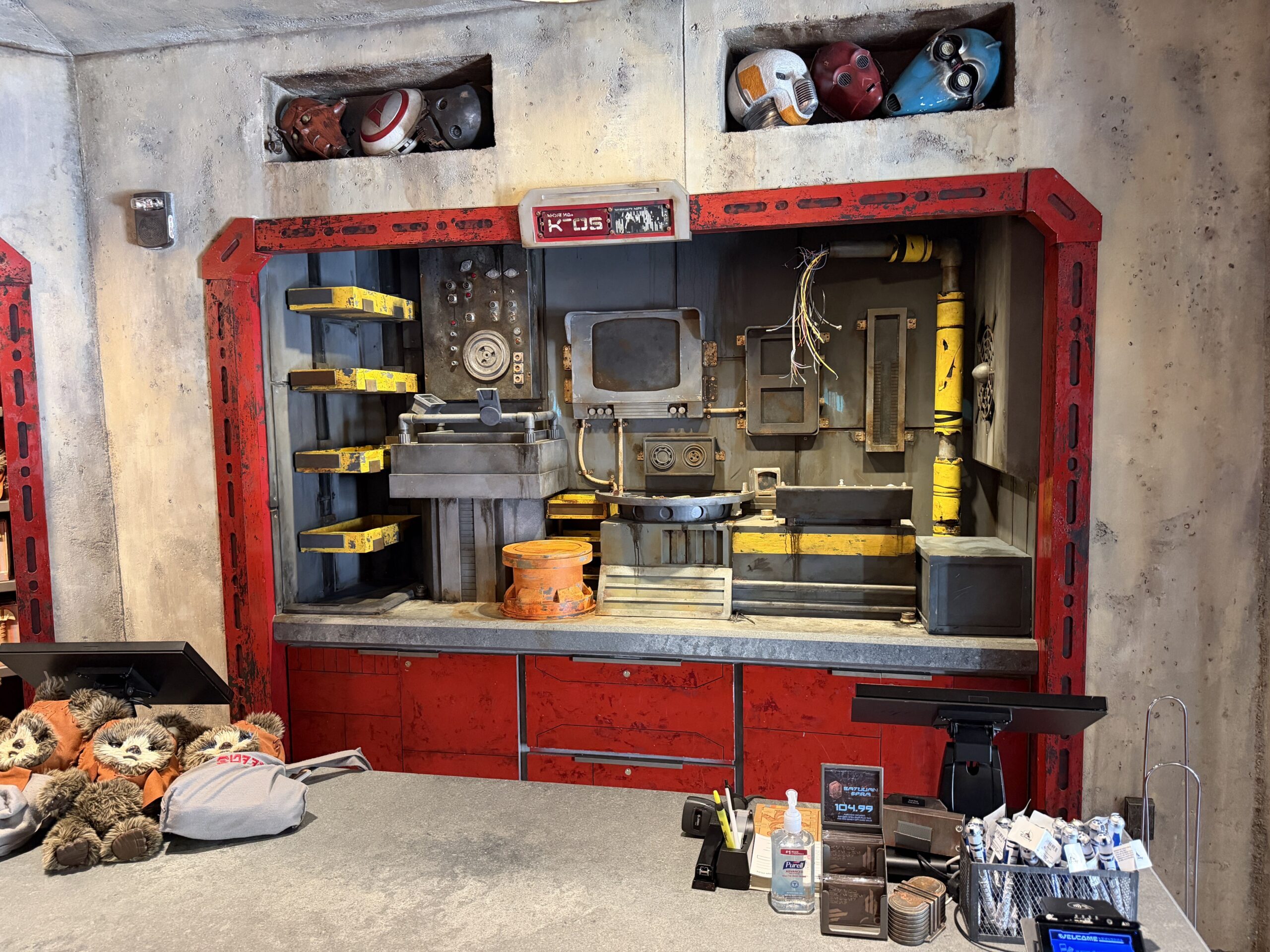Disneyland Prepares Droid Depot for Anzellan Droidsmiths
