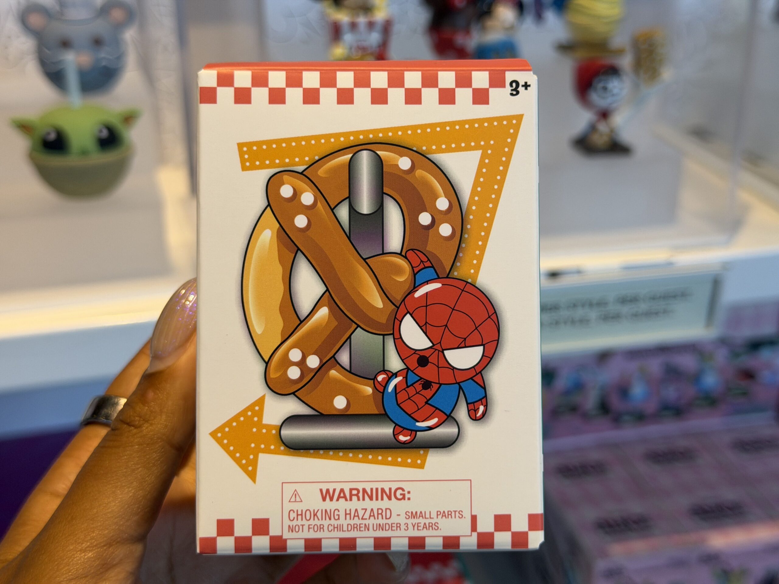 These mystery boxes are also available as single figurines. When you purchase a single box, it will be a surprise which figurine is inside. 