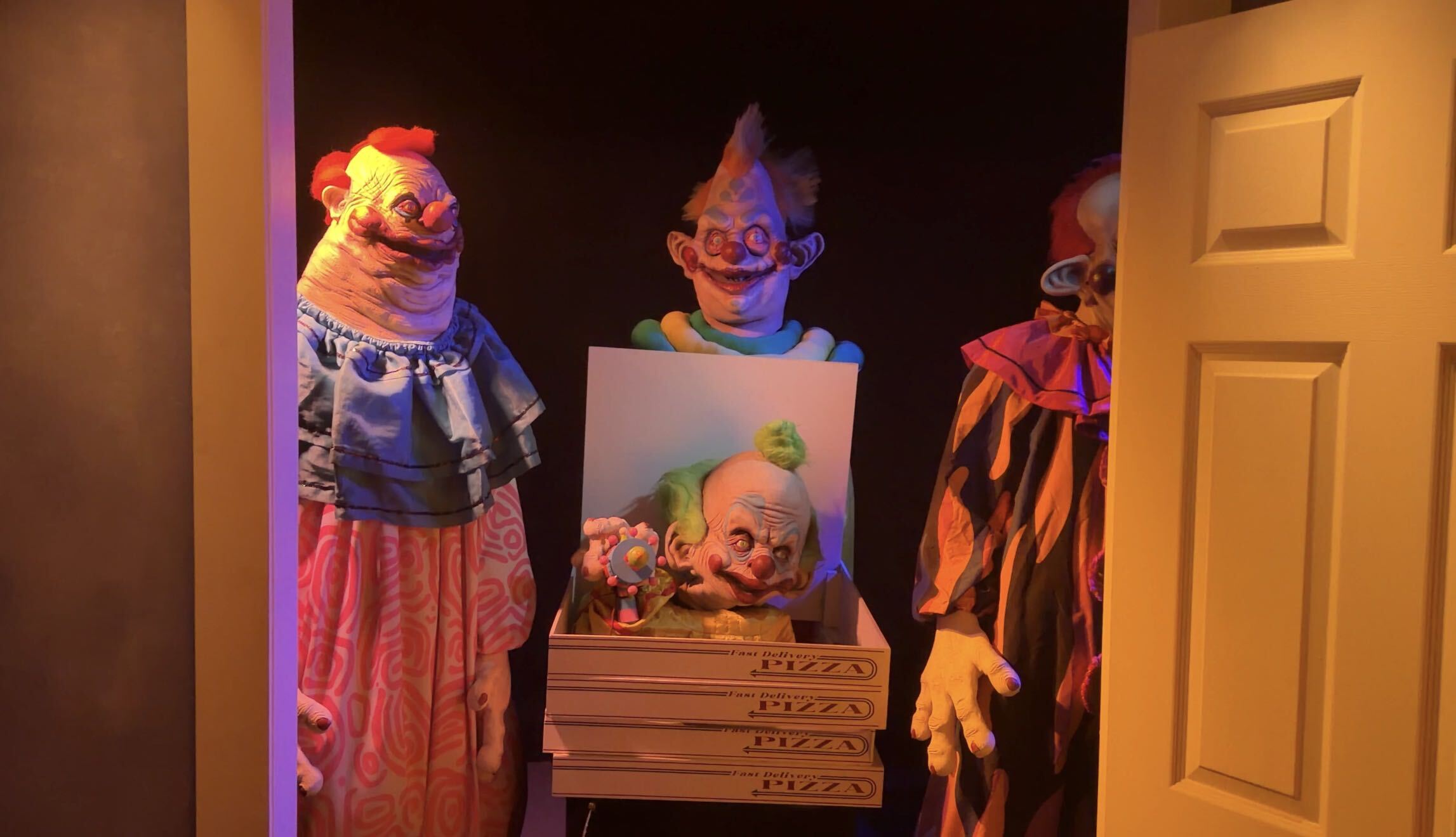Killer Klowns From Outer Space Return for Halloween Horror Nights 2026
