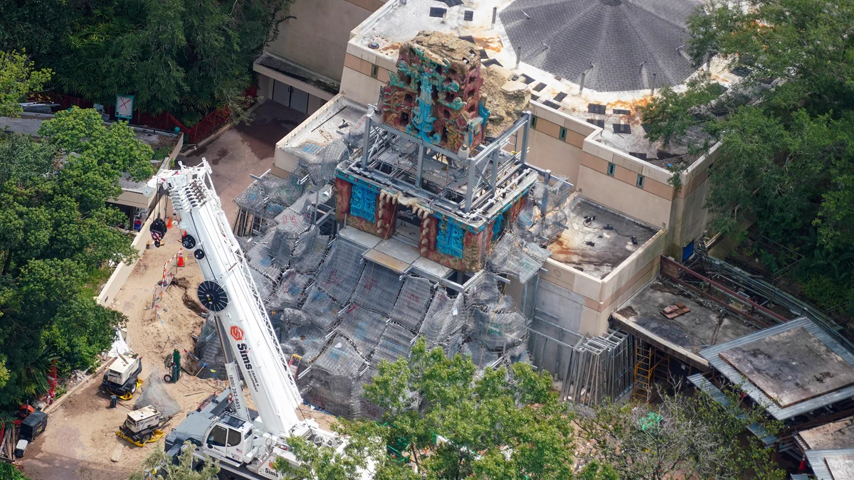 BREAKING: Massive Mayan Pyramid Top Sections Installed at Indiana Jones and the Myth of the Jade Serpent Ride