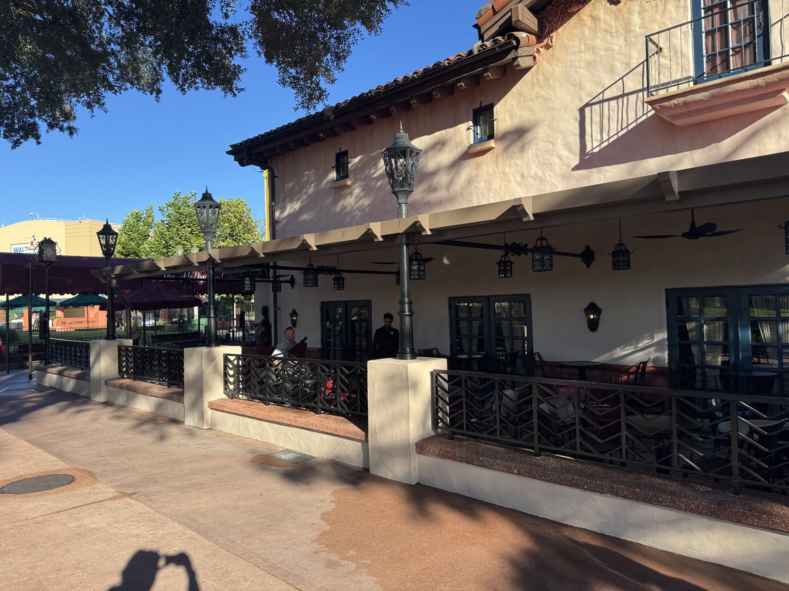 Brown Derby Lounge Refurbishment Complete, Reopens Today at Disney’s Hollywood Studios