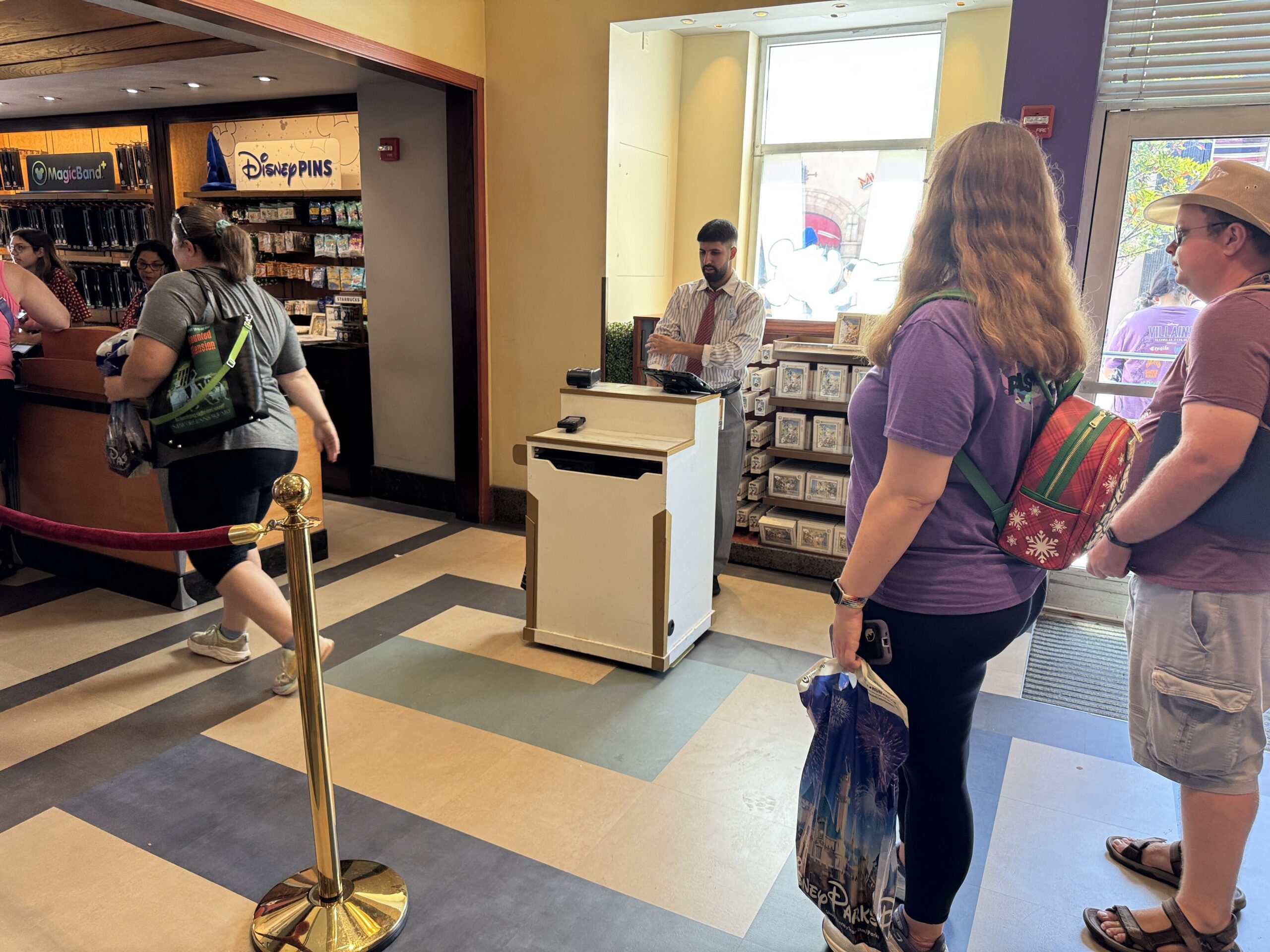 Possible Mobile Checkout Station Arrives at Celebrity 5&10 in Disney’s Hollywood Studios