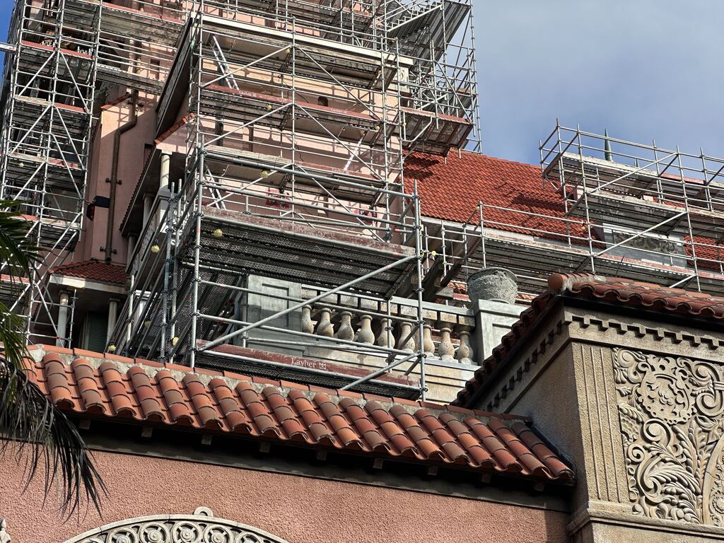 New scaffolding added to top right of Tower of Terror at Walt Disney World