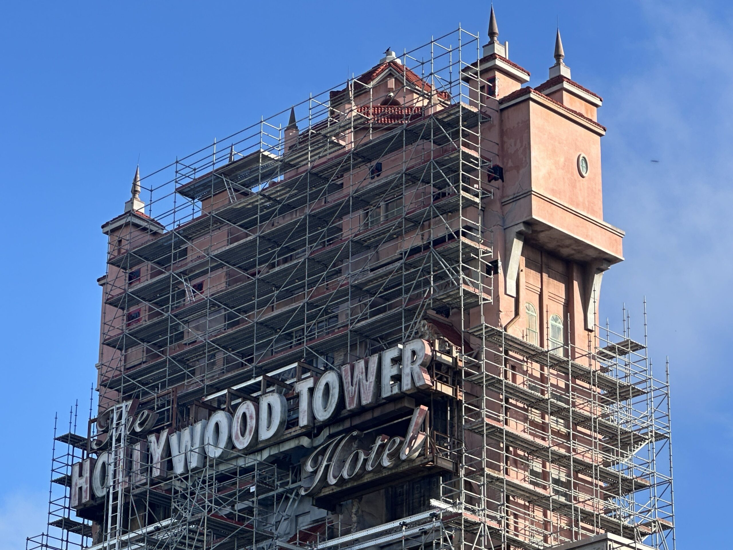 More Scaffolding Added to Top and Side of Tower of Terror, New Gray Paint Also Added at Walt Disney World